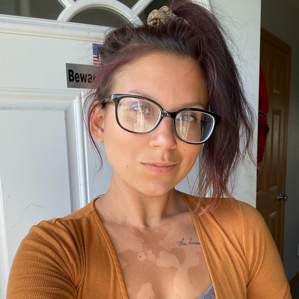 Meet your Posher, Aurora